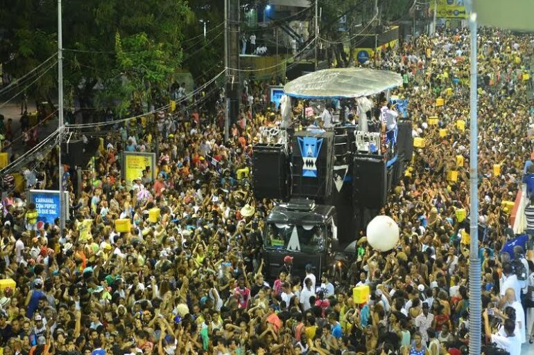 baiana system navio pirata