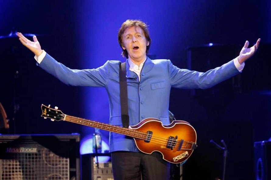 Paul McCartney homenageia o Brasil em música com vídeo filmado em Salvador