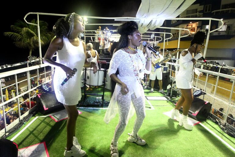 Aya Bass Carnaval