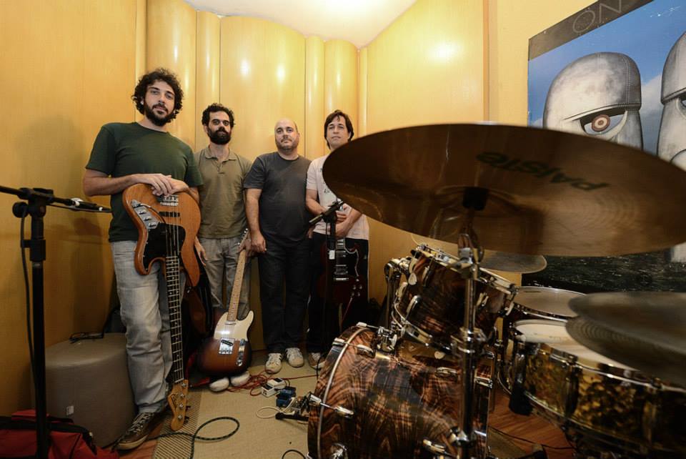 Ronei Jorge & Ladrões de Bicicleta e Retrofoguetes