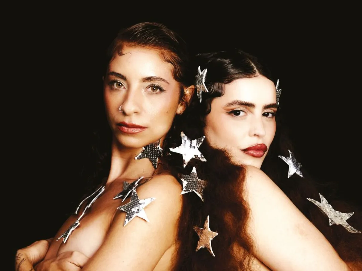 Julia Vargas e Natascha Falcão em ‘Leegal’